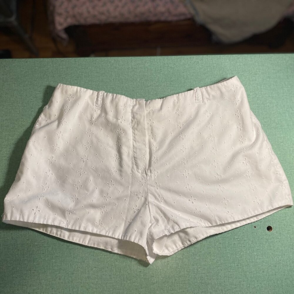 1970's Lined Eyelet Short Shorts, Approximately Women's Size 6